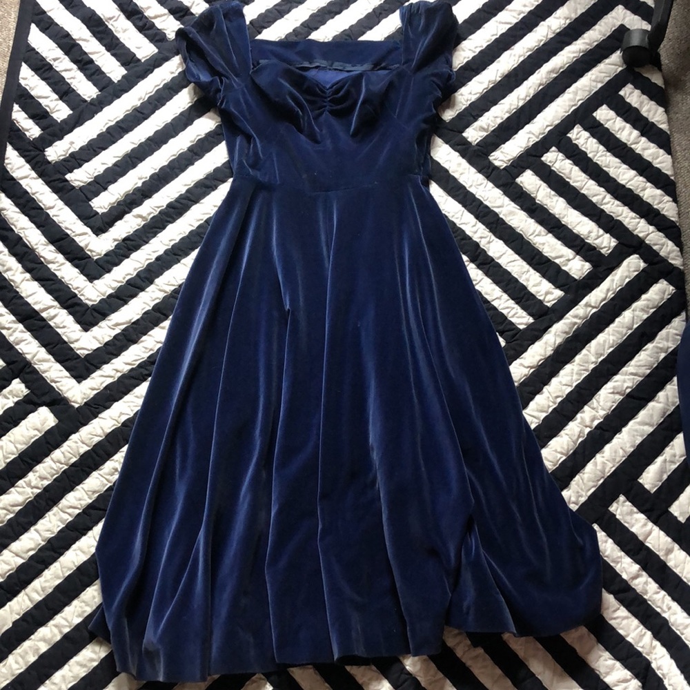 Vintage 1950s Blue Velvet Dress w/matching Belt Size XS
